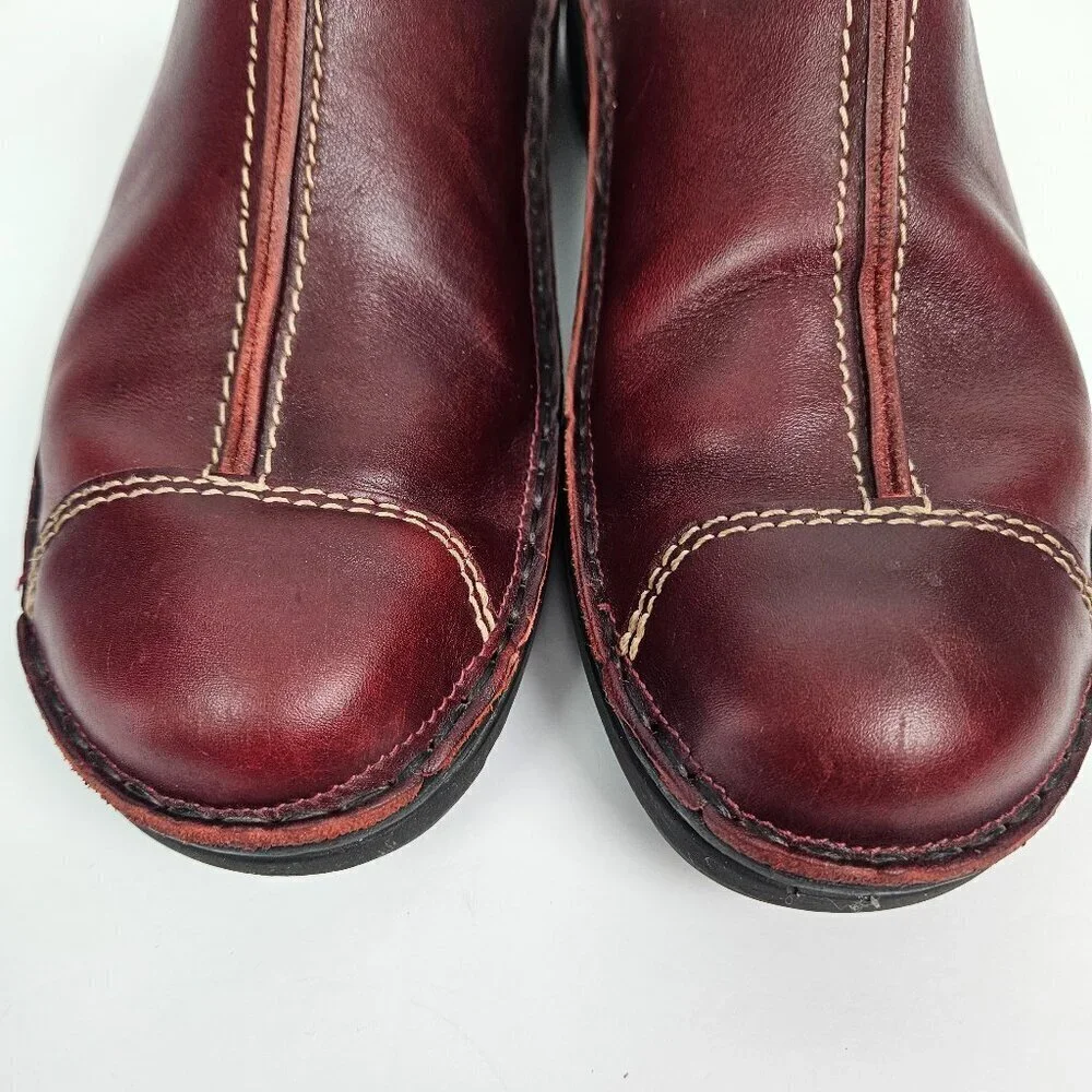 Naot Brick Red Leather Slip On Cap Toe Clog Mule EU 41/US 10 - Picture 3 of 10